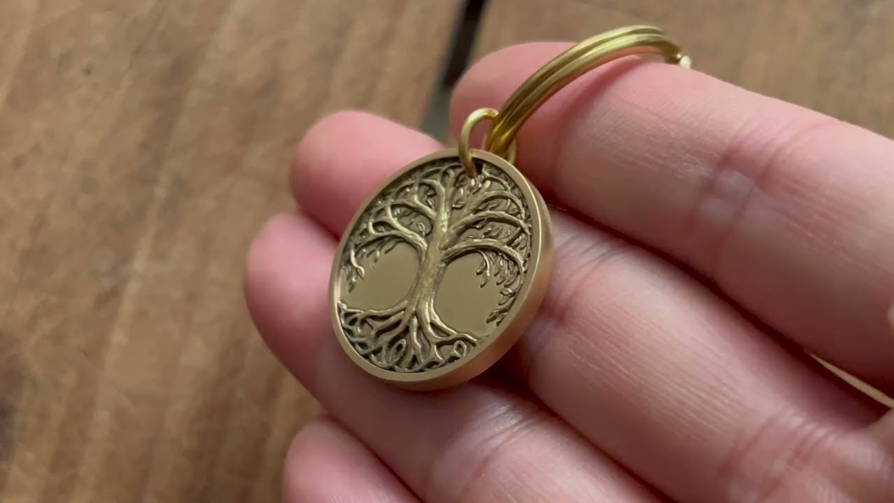 Personalized tree of life relief keychain