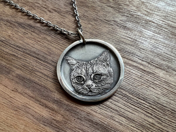 pet portrait necklace
